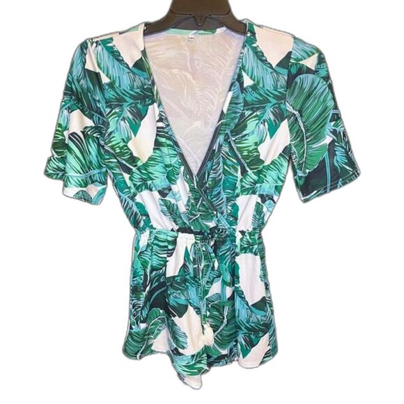Women’s Green Palm Leaf Shorts Romper Size Small - Picture 1 of 5